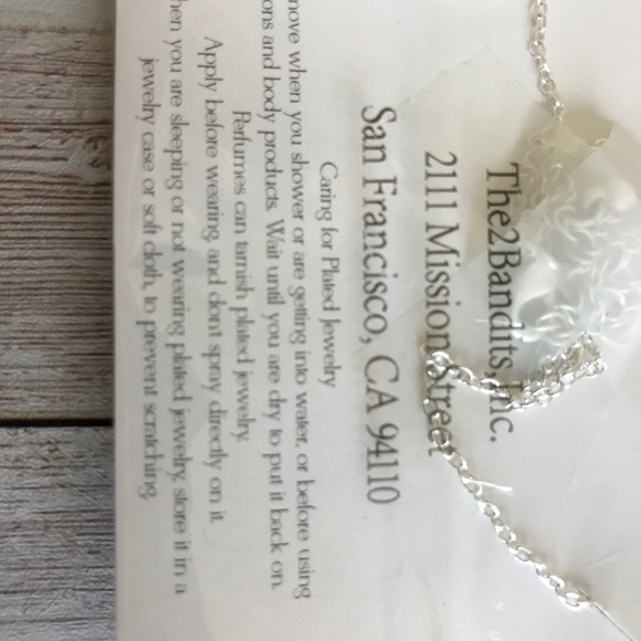 The2Bandits™ Athens Iridescent Necklace - Picture 5 of 5